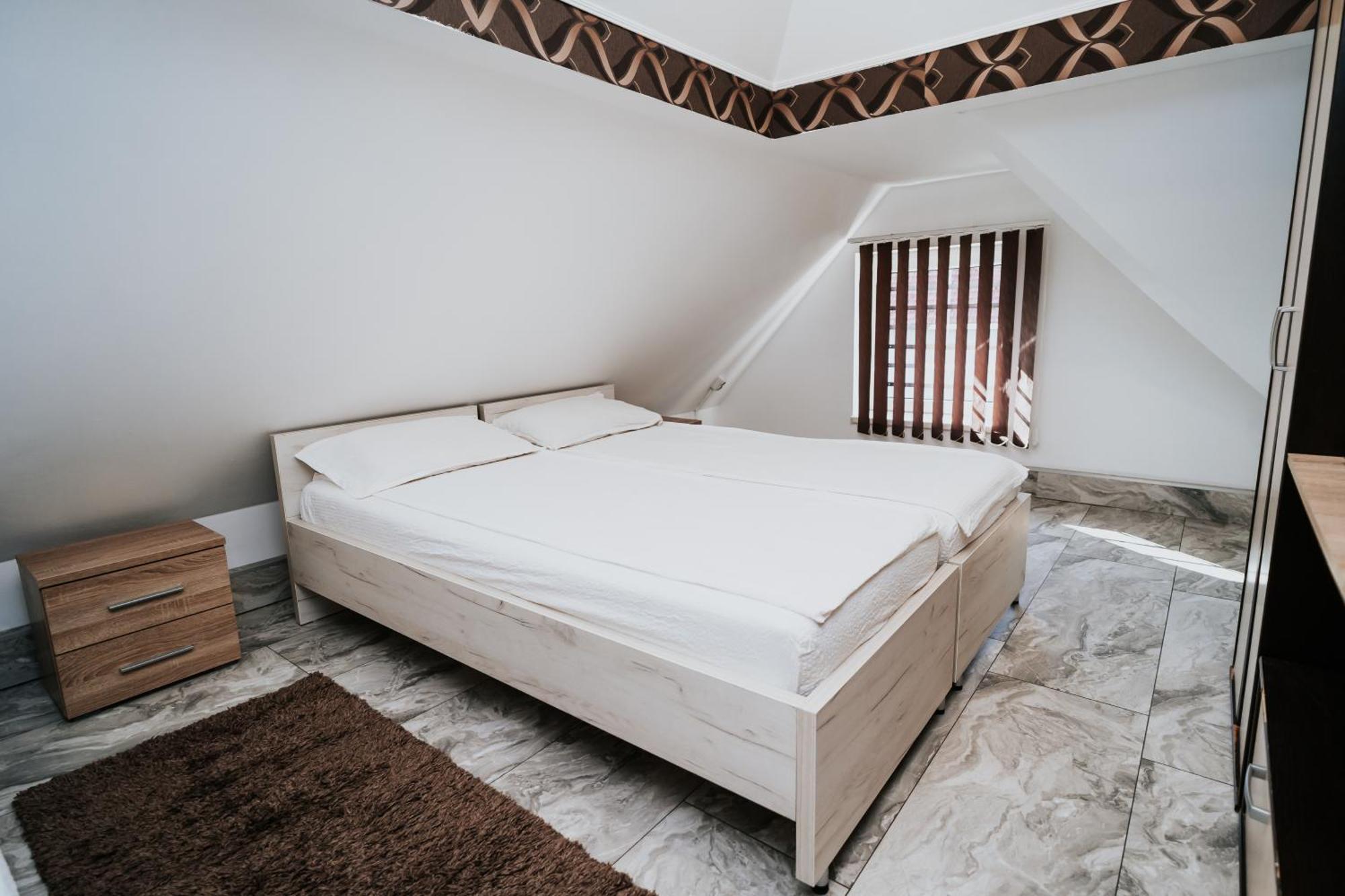 Apartment Attic Сибиу Экстерьер фото