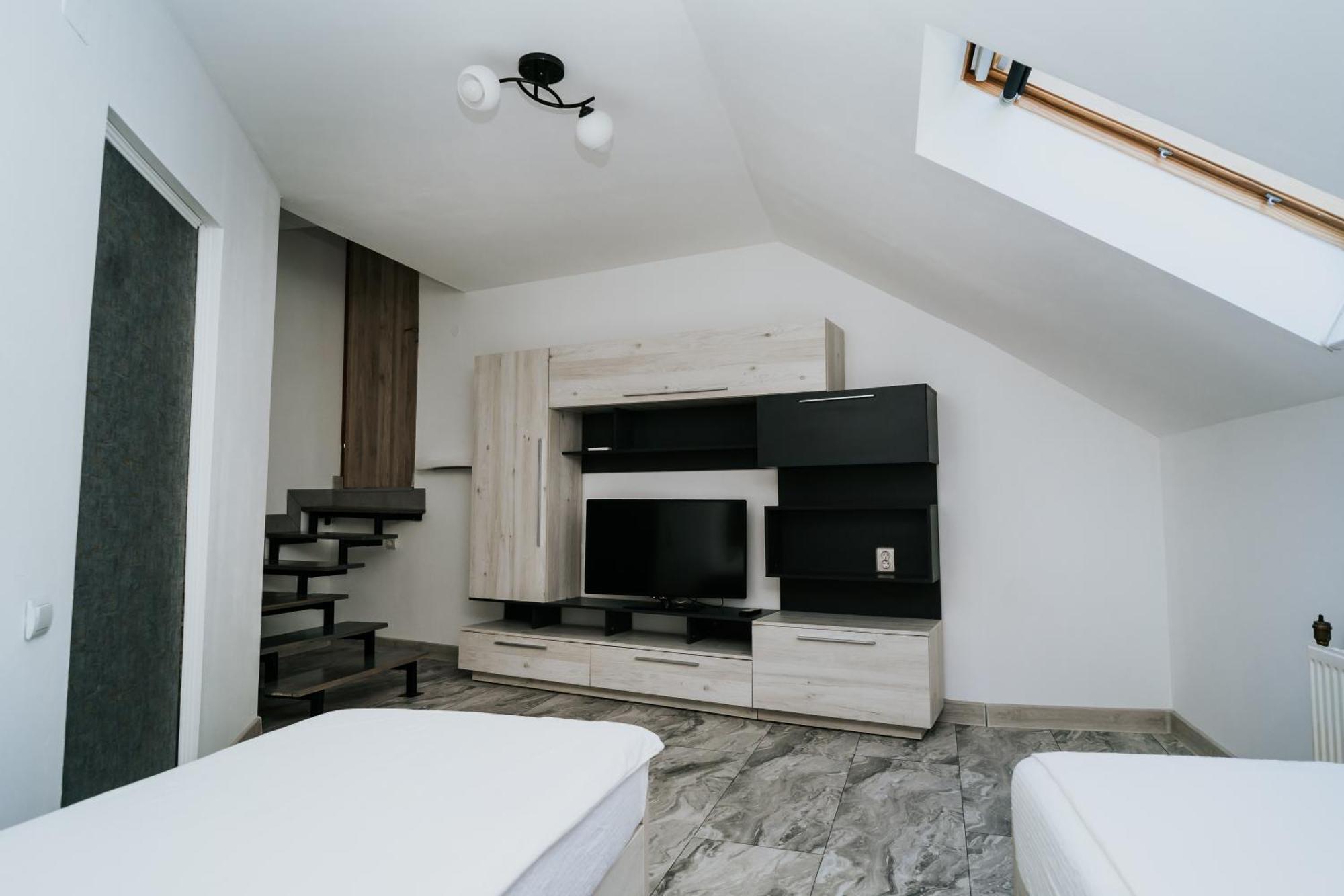 Apartment Attic Сибиу Экстерьер фото